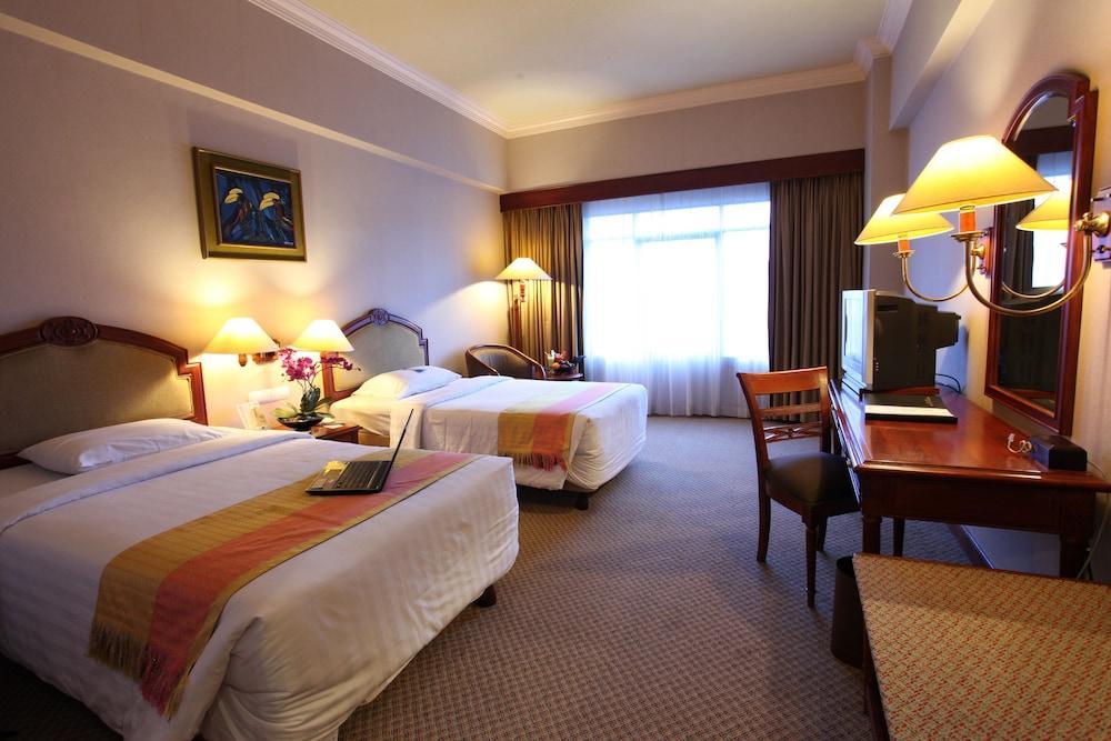 Blue Sky Hotel Balikpapan Zewnętrze zdjęcie